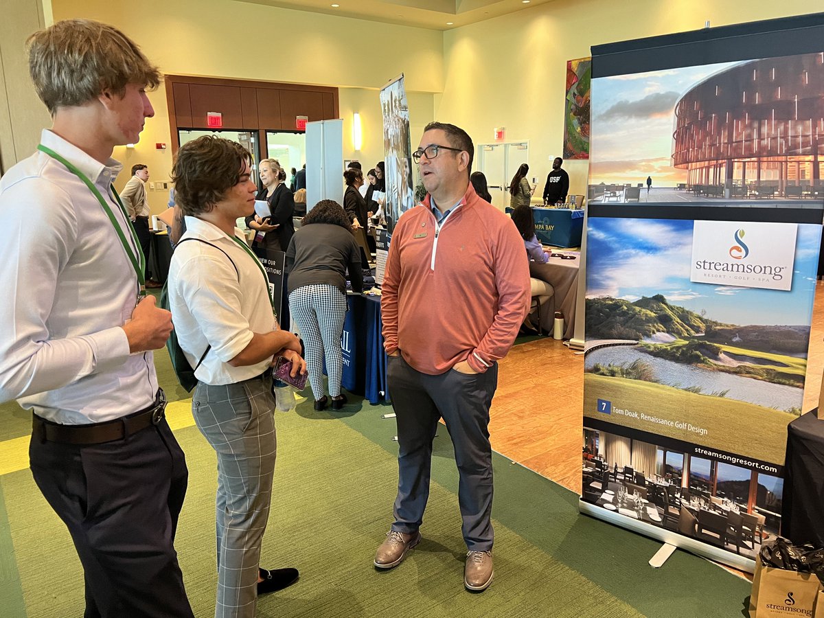 HillsboroughSch's tweet photo. After that it was time for the trade show!

Students got the opportunity to network with local employers and businesses 💼 https://t.co/fpvs1ovAWB