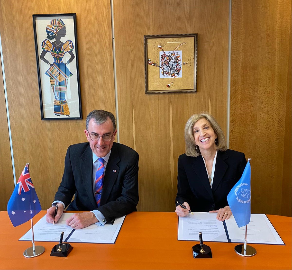 Delighted to sign a Memorandum of Understanding for Junior Professional Officers with the @iaeaorg today. Australia supports the IAEA's mission to promote the safe, secure and peaceful use of nuclear technology.