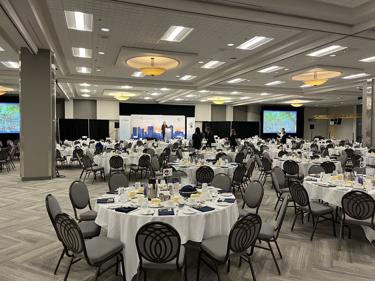 GroupBhc's tweet image. Drop by the BHC Group at The Winnipeg Chamber of Commerce luncheon member event and say 📷 and learn more about what we do.

Today&apos;s topic is “Revitalizing the Core: Embracing Development and Change”.

#memberevent #networking #sponsorship #winnipegchamberofcommerce #bhcgroup