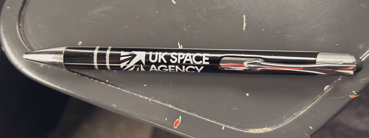 Today I showed a simple act of kindness towards one of my customers and he rewarded me with this pen! 🖊️ 🤍
@UKspace 

#ukspaceagency
