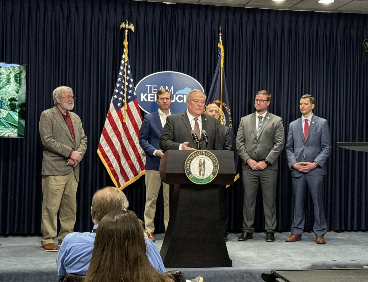 .@kysenatepres was joined by Rye Development Paul Jacob and @GovAndyBeshear to announce the $1.3 billion Lewis Ridge Pumped Storage facility on a former coal mine, an $81 million federal grant creating over 1,500 jobs and energy to power nearly 67,000 homes annually.
