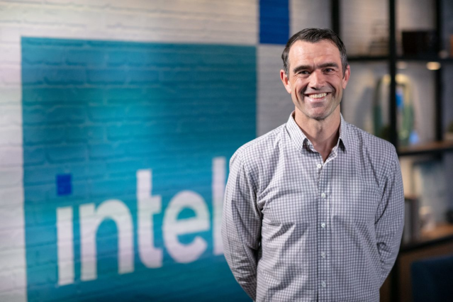 RKOlson's tweet photo. Mark Cox of https://t.co/K34mnT9bSv interviews Trevor Vickers about Intel's latest enhancements to the Intel Partner Alliance. Read more about our Partner Accelerators. #IAmIntel https://t.co/5I64WCxjjl https://t.co/WTaQ0HrrHw