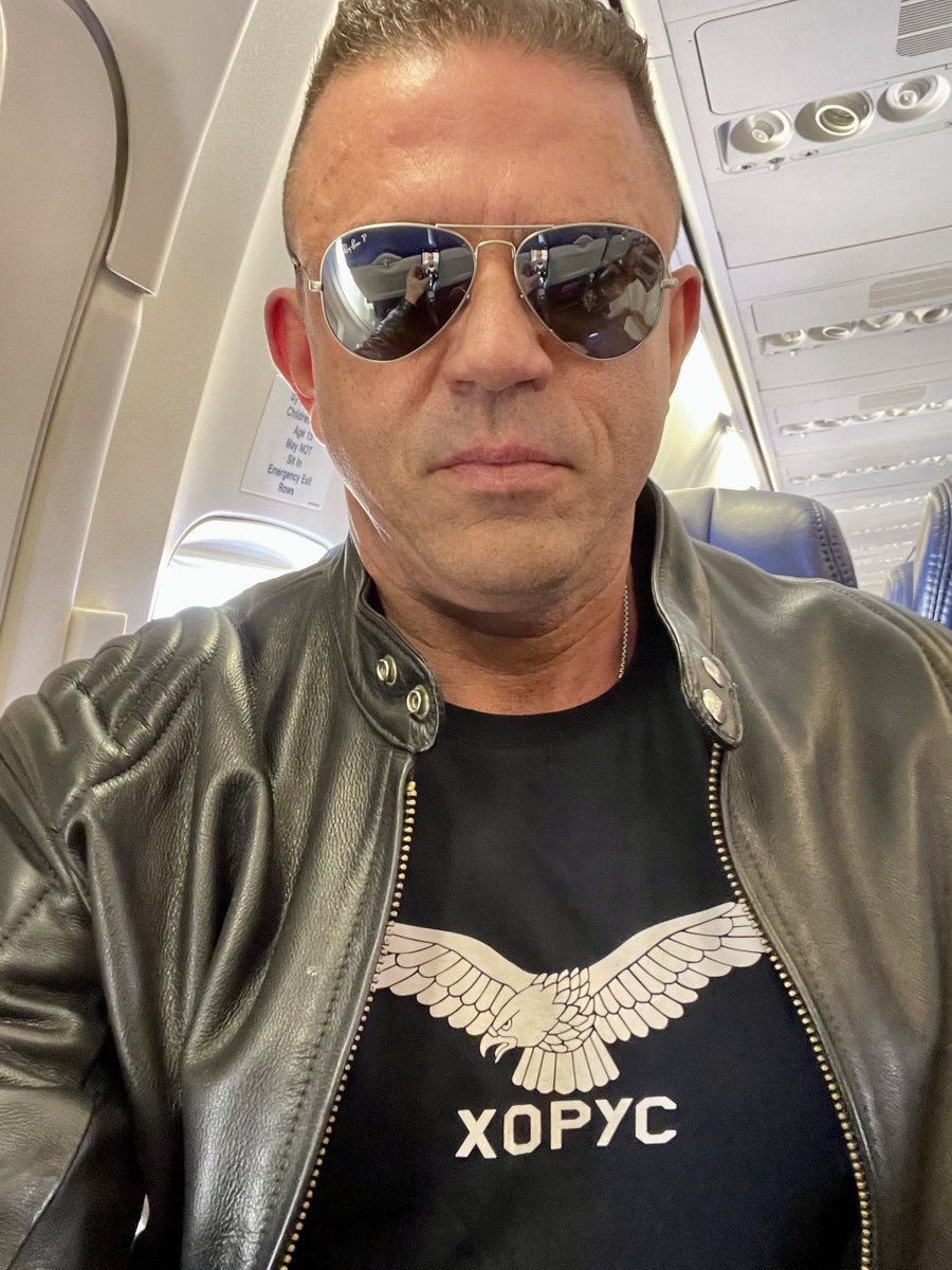 IntenseMuscleSM's tweet photo. Geared up and ready to fly.
#leatherdom #bdsmmaster #horus #xopyc #intensemusclegod https://t.co/Ibjuu8oNG5