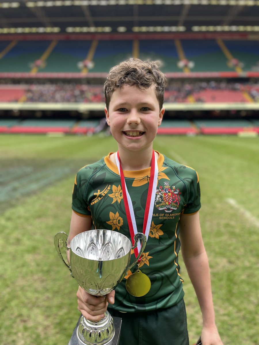 Duw, duw. Wonderful performance for a win in today’s final - very proud of the team. After 19 years of coaching the @valerugbyu11 alongside #DuncMottram , we don’t do it for the big finals & @principalitysta appearances but they certainly help with the feel good factor. ❤️🏉🏆