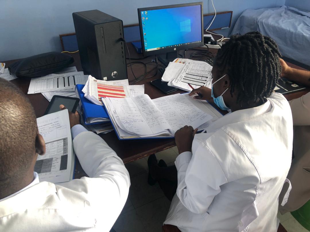 As part of the #CwPAMS work to combat #AntimicrobialResistance in Zambia, our partners at Ndola Teaching Hospital carried out a @WHO Point Prevalence Survey to evaluate patients being treated with antibiotics, to understand prevalence of pathogens & how they're being treated👏