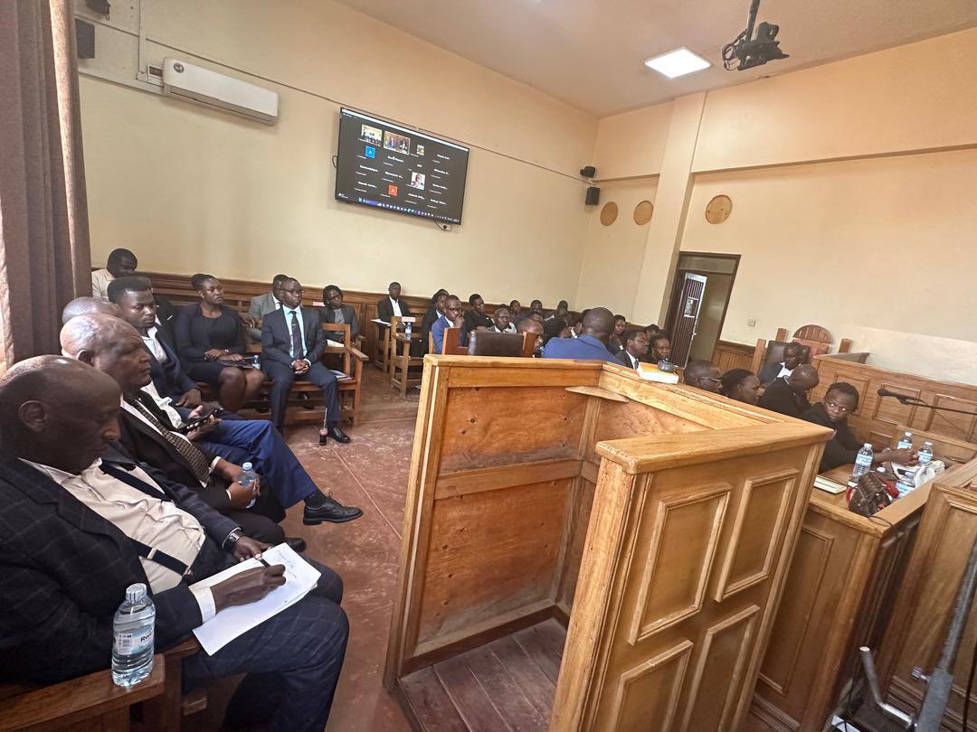 Mbarara High Court Circuit led by Lady Justice Joyce Kavuma and Justice Allan Nshimye, on Monday held a Bar - Bench meeting to improve relations between the court and the advocates. The meeting, which was both physical and virtual, was attended by the Deputy Registrar, HW…