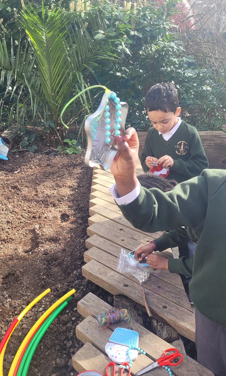 Beth from Bug Life came to teach us all about bugs, insects and how to care for them. We made bug hotels using natural materials, planted wild flower pollinators and even created deterrents for birds so they won't eat the bugs! Did you know birds don't like the colour blue?🐞🐛🕷️