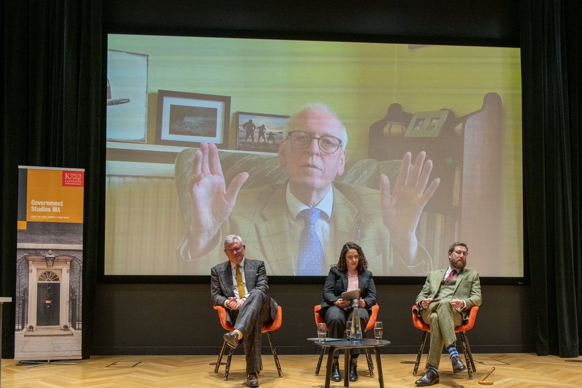 Honoured to Chair @JonDavis73 Inaugural Lecture @KingsCollegeLon Jon shared formative experiences that shaped purpose of @thestrandgroup + MEG. Visiting Prof Simon Case as respondent, reflected on value of history for govt. Followed by magnificent message from our Prof Hennessy.