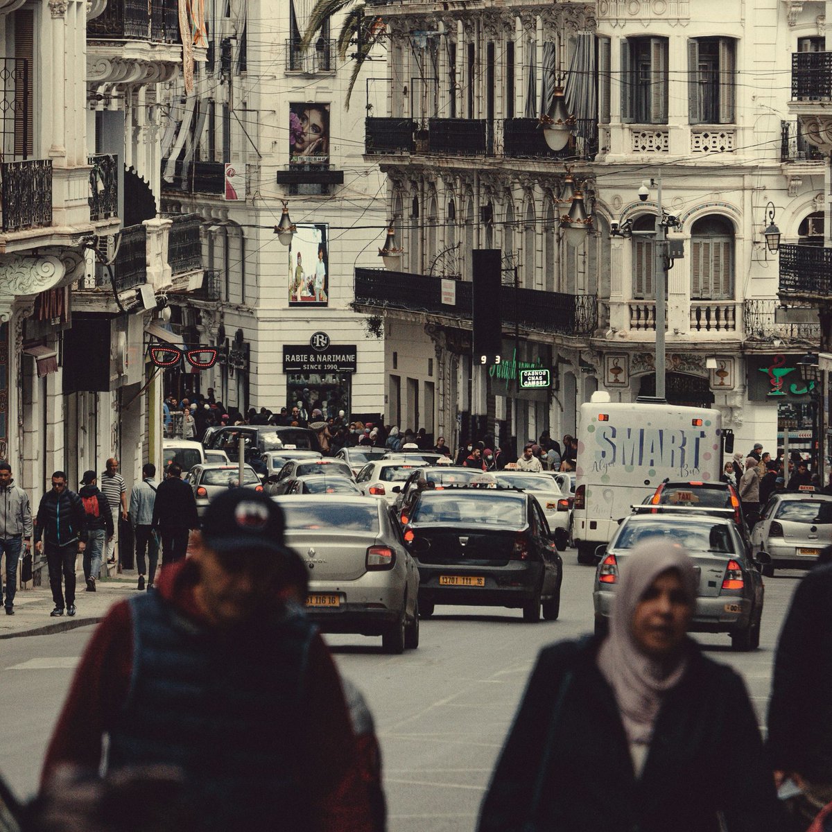 Algeria is caught between the imperative for an ecological transition and a growing need for mobility, alongside industrial and territorial development goals relying on the car. Can the country avoid a path of heightened motorised mobility? 👉 bit.ly/43pM5sp