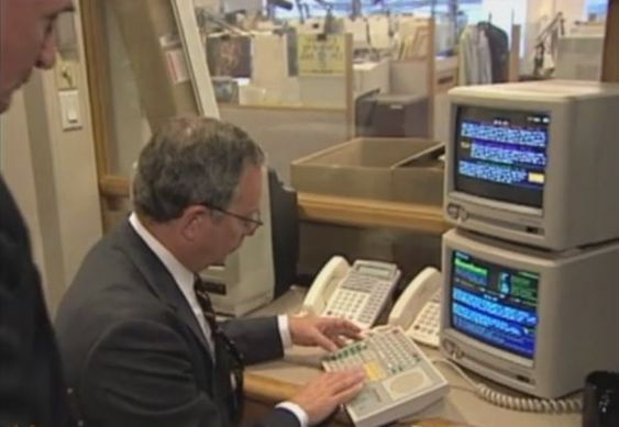 Michael Bloomberg demos the Bloomberg Terminal (1997)
