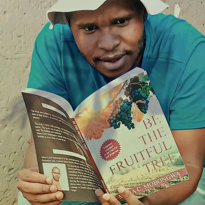 Musa_usss's tweet photo. Get the copy of my book.

Be the fruitful tree.
There is always a room for improvement in life, live your life in full potential.

Buy my book: Copy R250
Free delivery (PAXI)

Order now!
WhatsApp Musa 071 416 9129

#Makhekhe #McJunior Markus Jooste #nozipho KHOSI TWALA THE GOAT https://t.co/INPxdjanHJ
