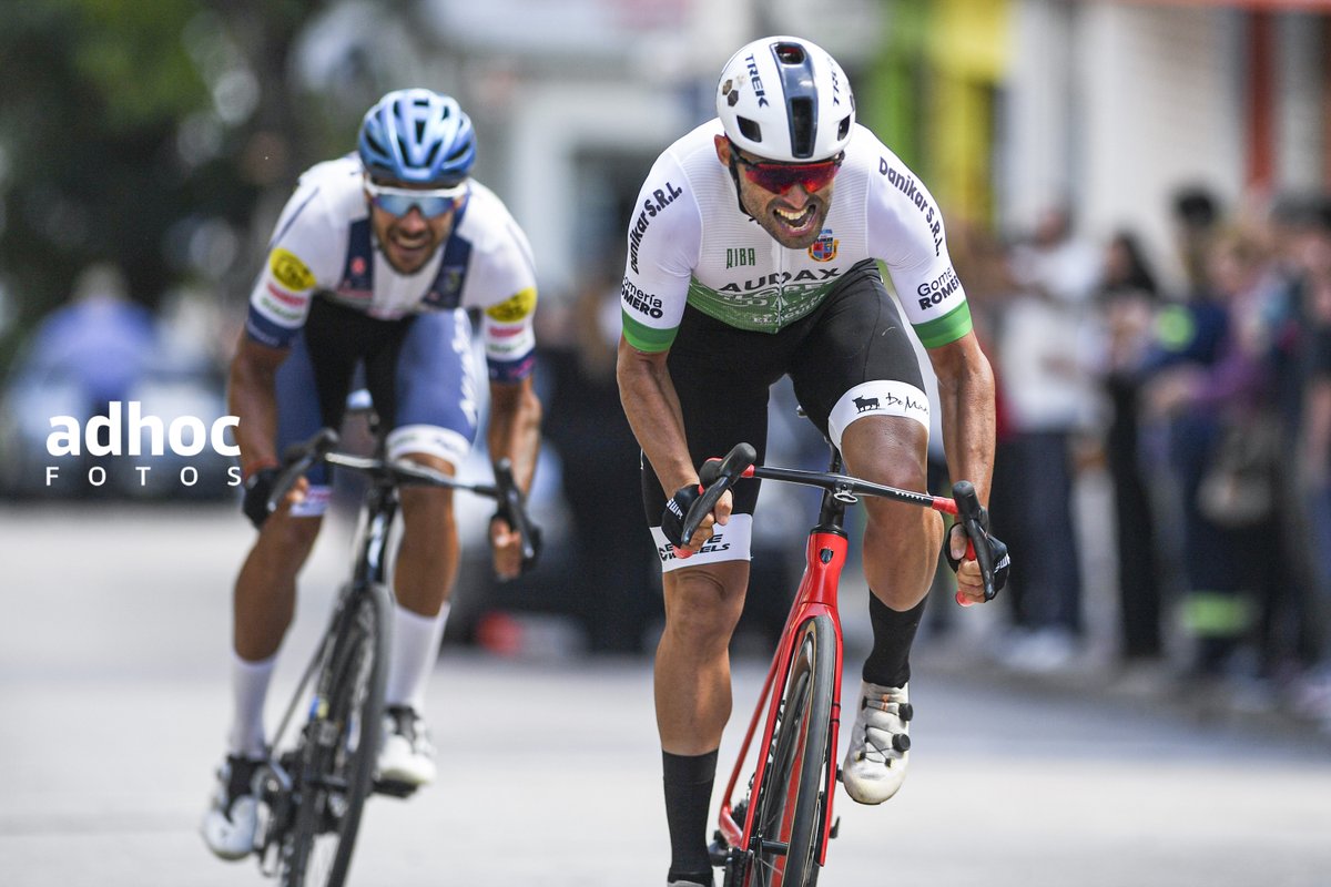 adhocFOTOS tweet media