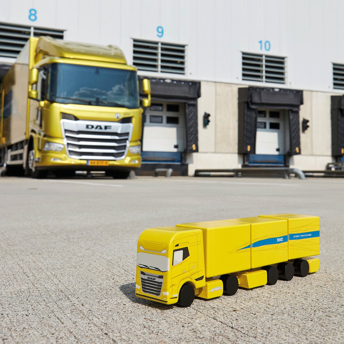 The DAF XG+ Wooden Toy Block is hours of fun for the littlest among us, with sturdy rolling wheels and 3 stackable blocks to assemble. Get in touch with your local dealership to order yours! 🚚 #WoodenToy #DAFXG #Lorry