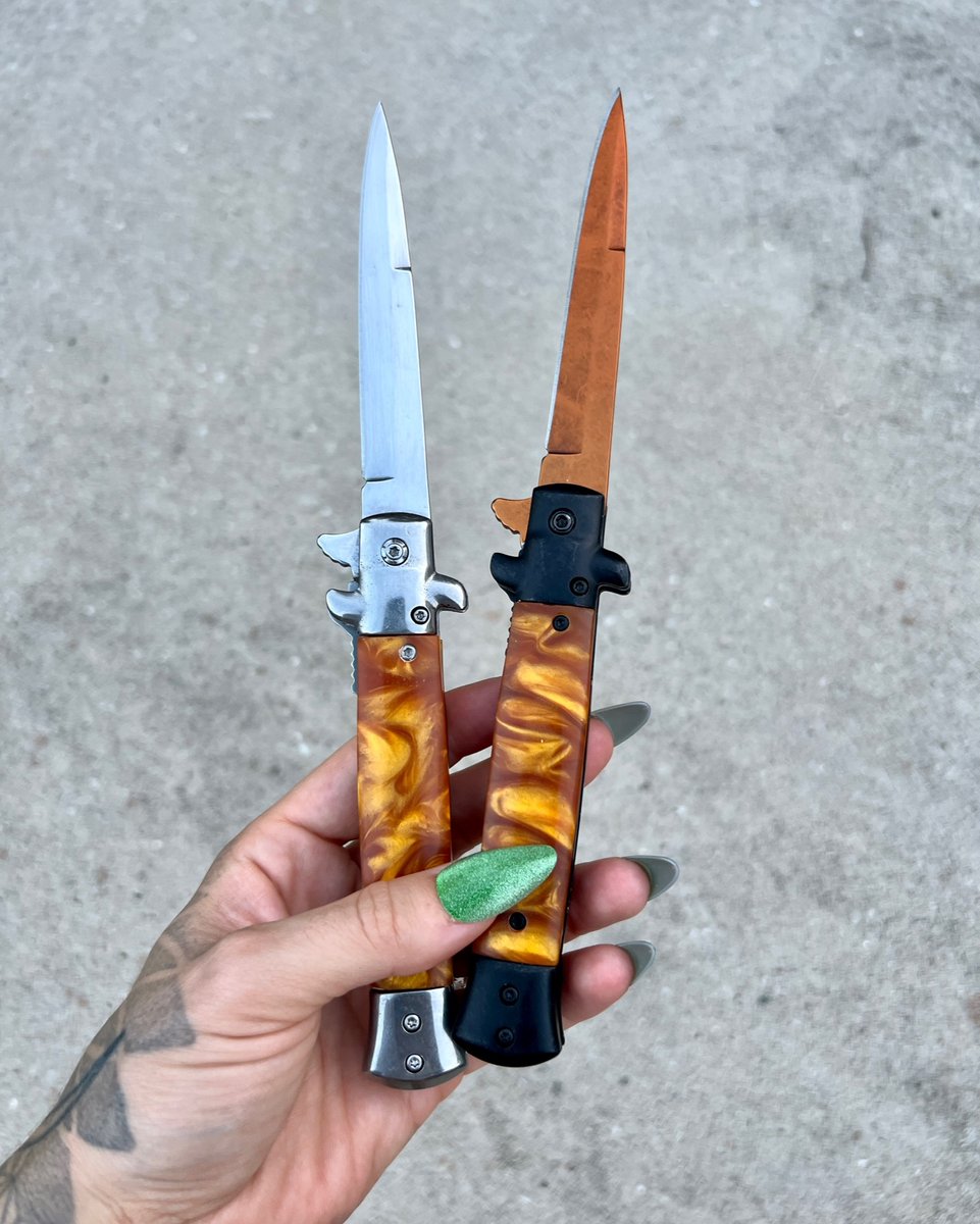 Who says cutlery have to be boring? Our collection is full of unique and colorful options that will make any knife lover swoon. Start your collection today! 🌈🔪