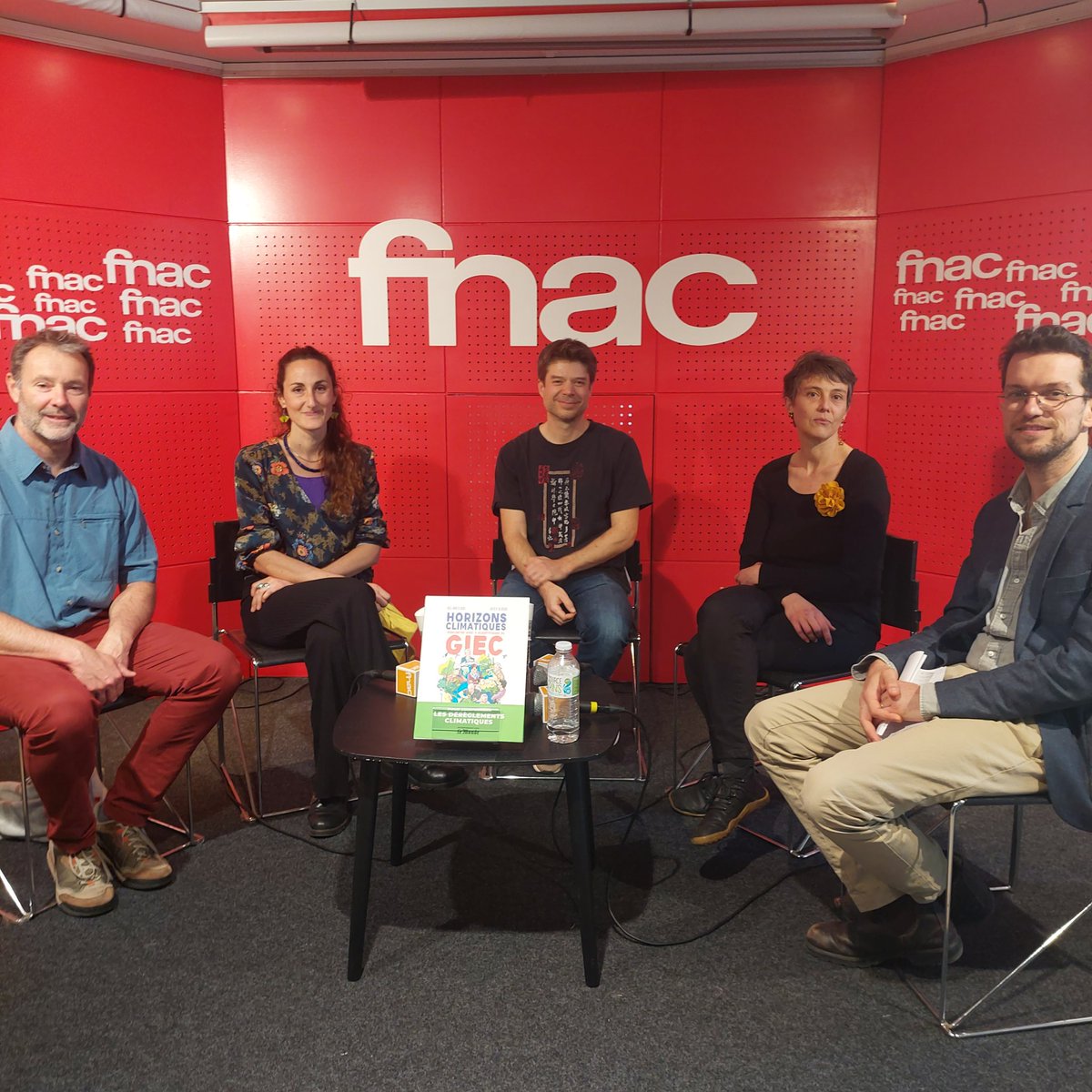 Lancement de la BD Horizons Climatiques à la Fnac Saint-Lazare ! Rencontre avec les auteurs @IrisAmataDion et @XavierAuteurBD et les scientifiques auteurs du GIEC @CelineGuivarch et @cassouman40 🎙