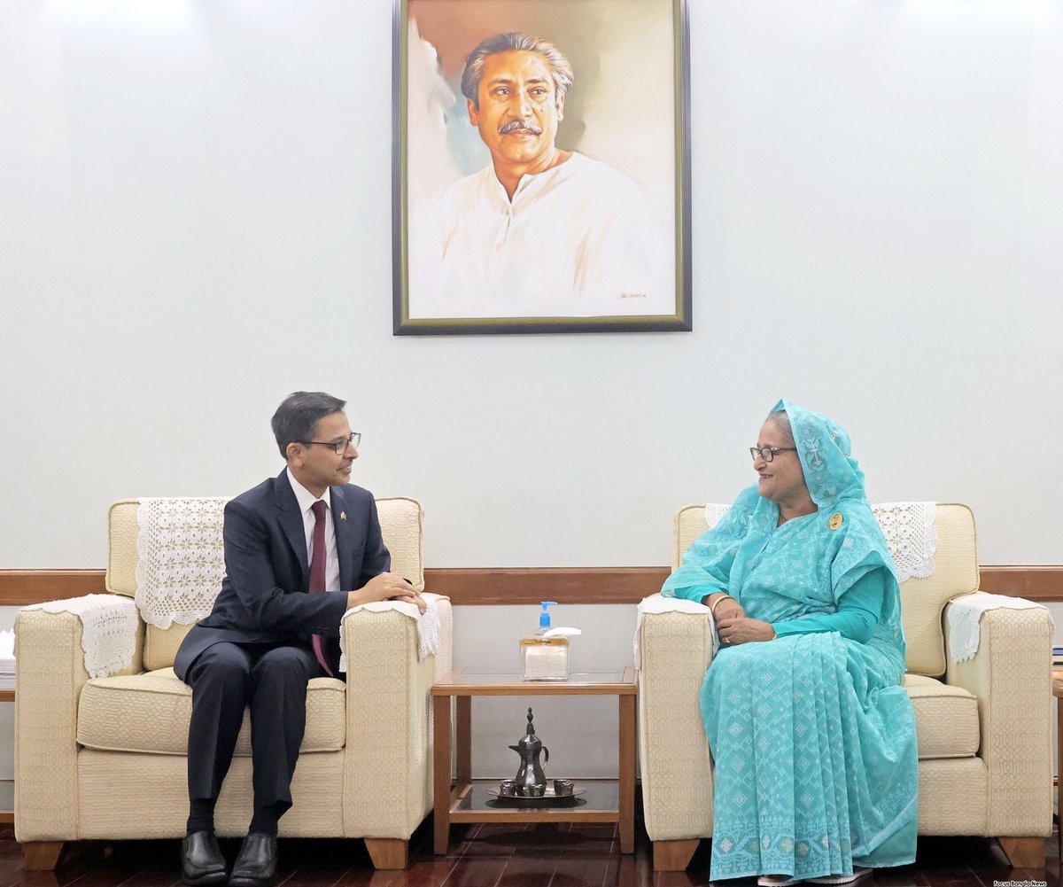 #Indian High Commissioner to #Bangladesh Prannoy Verma paid a courtesy call on Prime Minister #SheikhHasina at Ganabhaban on Thursday (21 March 2024) morning.

@BDMOFA @ihcdhaka @PMOIndia
#BangladeshIndiaFriendship 🇧🇩🤝🇮🇳