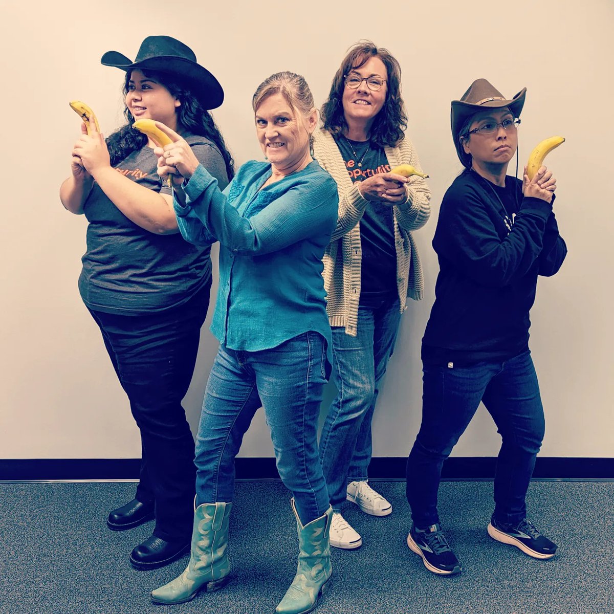 Give $5. Give $42. Give $88. Give $666. Entertain me and my team with the randomest dollar numbers, y'all.

Donate to @expfutureorg Team LOCK and Load! --> …ing-giving-day.ocnonprofitcentral.org/p2p/345140/loc…