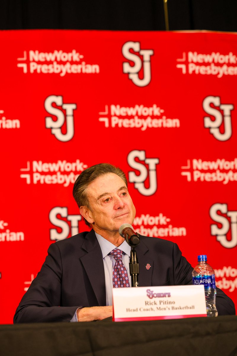 One year ago today we welcomed Coach Pitino to St. John’s! 👏👏