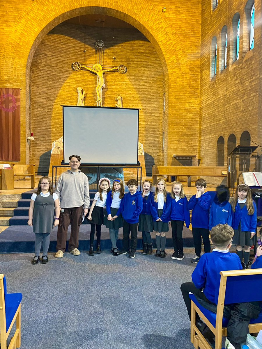 Happy #WorldPoetryDay2024 Today we celebrated with poet @OfficialJRbrts and 8 schools with oracy at the heart of their curriculum @voice21oracy @bidstonvillage @PrimaryGrove @Bedford_Drive @LiscardPrimary @Riverside_Pri @NewsDevonshire Fabulous performances from all 👏👏