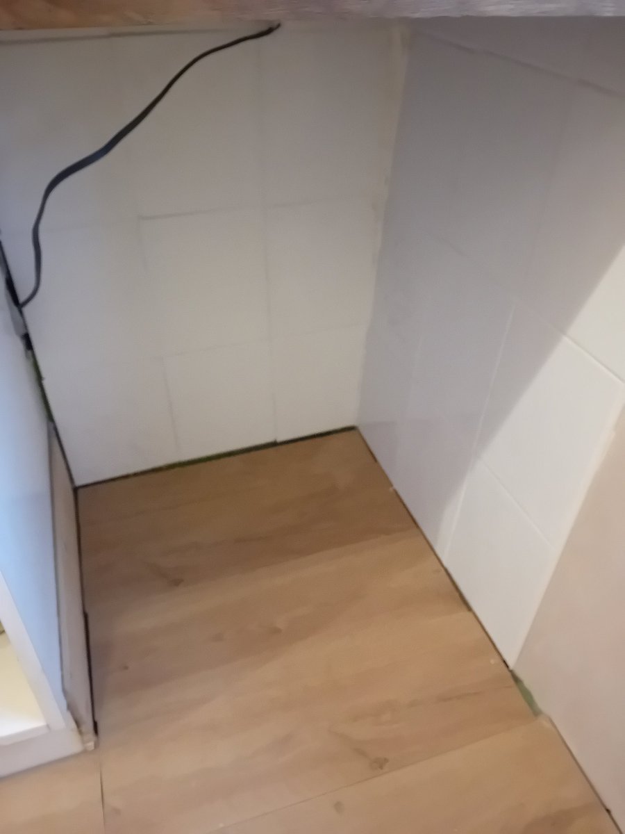 TheLengthsman's tweet photo. All ready for the new under the counter fridge !
#kitchenproject https://t.co/aRNhHAB06p