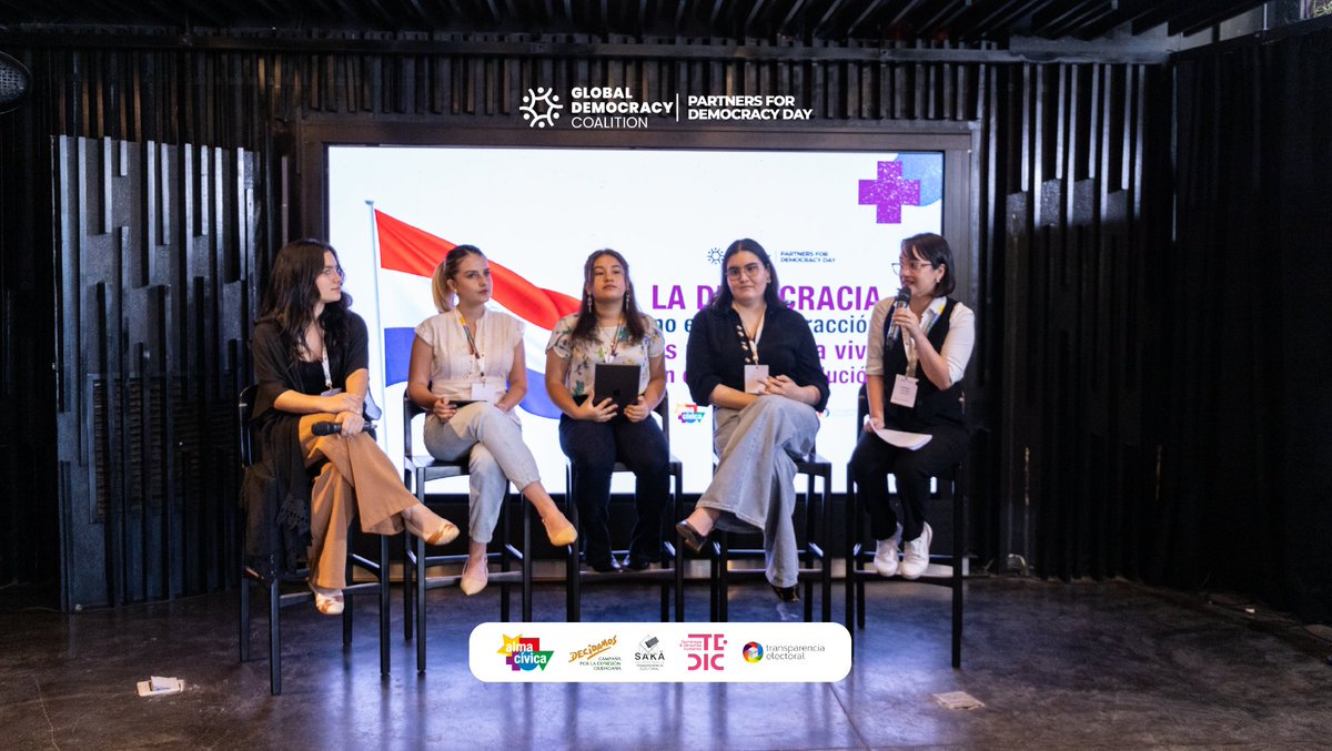 🧵 ¿Qué reflexiones nos dejó el Conversatorio: Fortaleciendo la democracia, observación electoral y participación ciudadana? 🤔 

Impulsado con <a href="/TEDICpy/">TEDIC</a>, <a href="/decidamospy/">Decidamos</a>, <a href="/TransparenciaAL/">Transparencia Electoral</a> con el apoyo de <a href="/GloDemCoalition/">Global Democracy Coalition</a> en el marco del #PartnersForDemocracyDay ⬇️