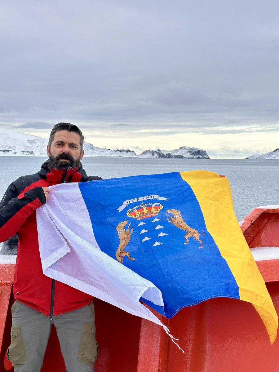 EugenioFraile's tweet photo. Termina la XXXVII campaña antártica y cerramos bases. Me siento muy orgulloso del trabajo científico realizado en #dichoso @ICMAN_CSIC @IEOoceanografia y de llevar el nombre de mi tierra #canarias al último territorio virgen del Planeta. 🌎 https://t.co/pYdDznblht