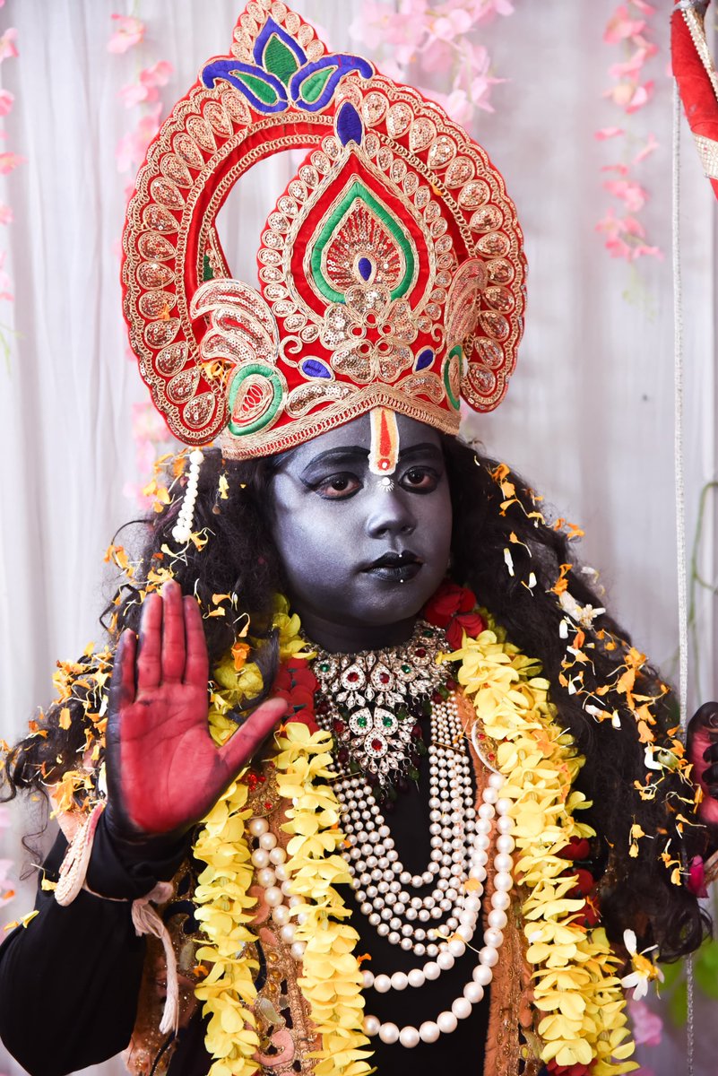 byadavbjp's tweet photo. जय श्री राम🚩

अलवर के प्रसिद्ध अयोध्याधाम में श्री श्री 108 महंत गंगादास वेदांती जी महाराज के सान्निध्य में प्रभु राम और भक्त हनुमान जी की झांकी के दर्शन का परम सौभाग्य प्राप्त हुआ। https://t.co/X3r1zgaLRF