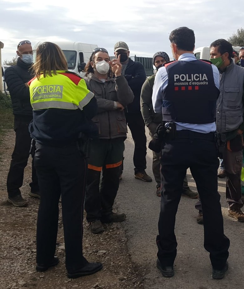 Avui fa tres anys que ens vam constituir com a Gremi de Jardineria del Garraf. Estem immensament feliços de les amistats i sinergies que ha esdevingut després de tot plegat! Felicitats!