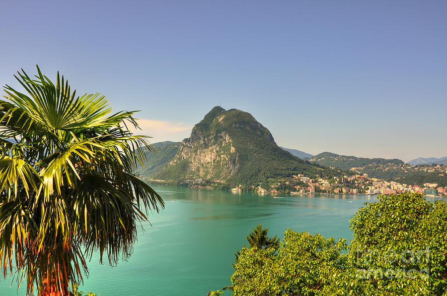 We are hiring!
Call out for a TT Assistant Professorship at the intersection of marketing and anthropology, with a research focus on digitalization. Work with us in Lugano, Switzerland 🇨🇭🌴🌞
Please share!
content.usi.ch/sites/default/…
<a href="/aconsres/">Association for Consumer Research (ACR)</a> <a href="/ConsumerCul/">Journal of Consumer Culture</a> <a href="/marketstudies/">Market Studies</a> <a href="/CMCjournal/">Consumption, Markets and Culture</a>