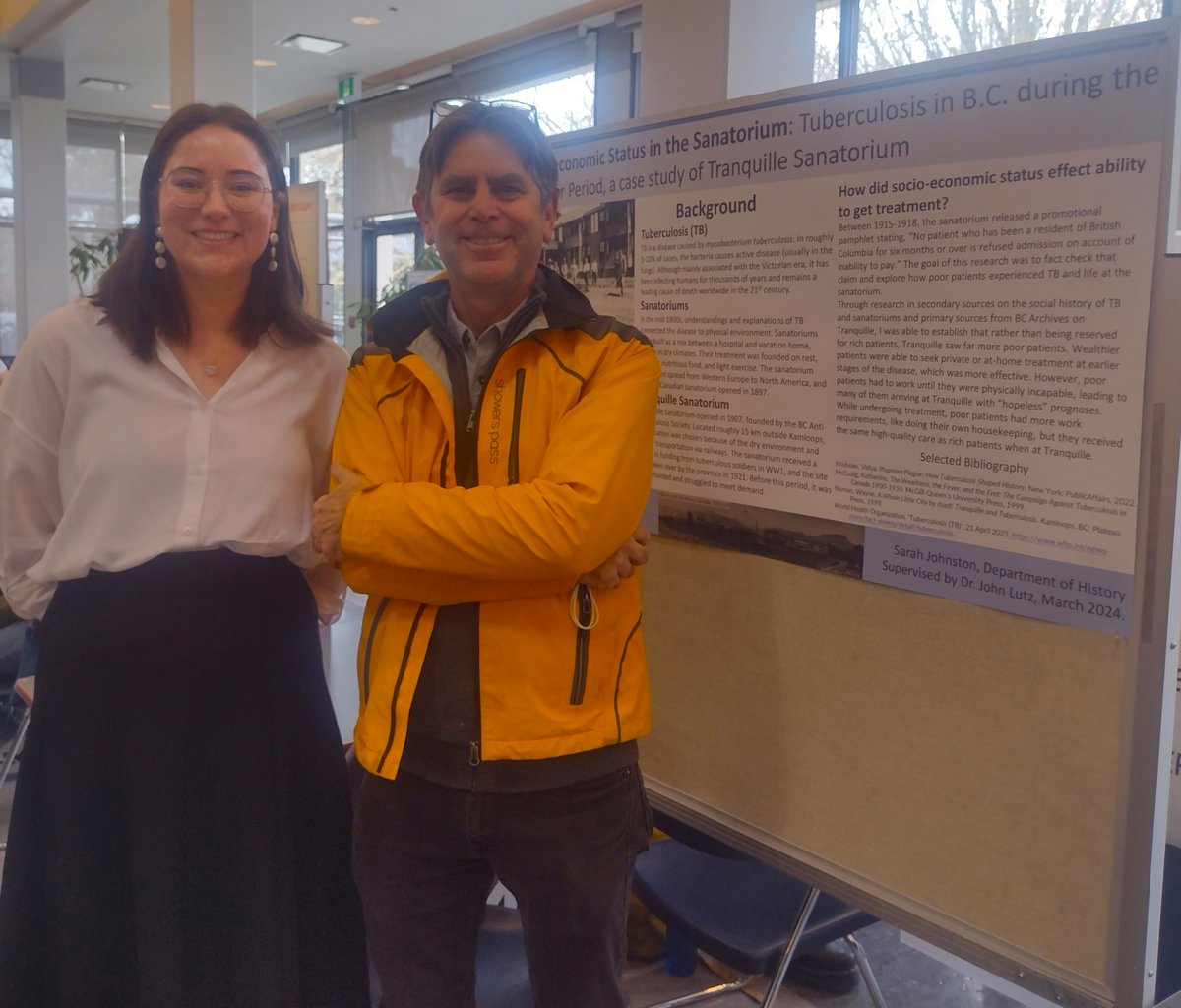 Photos from the JCURA Fair yesterday. We're very proud of our students representing the History Department! @UVicHumanities uvic.ca/humanities/his…