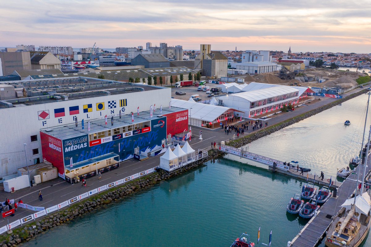 Fournisseur officiel du Vendée Globe, @CougnaudGroupe construit plus de 5 000 m2 d’espaces temporaires ! 🧩Constructeur d’espaces de vie et de travail, la société continue de dépasser les anciennes conventions, en pensant autrement les façons de construire. 📲 Plus d'infos…