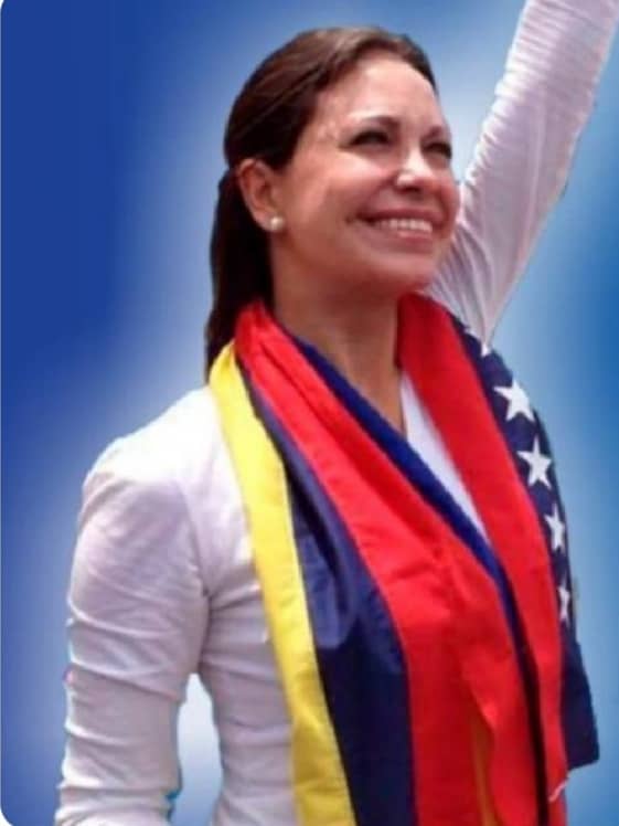 DonVenturini's tweet photo. HUELE A LIBERTAD
HUELE A TRIUNFO
HUELE A UNIÓN 
HUELE A FELICIDAD
HUELE A ALEGRIA
HUELE A PAZ
HUELE A REENCUENTRO 
HUELE A @MARIACORINAYA 
HUELA #HASTAELFINAL https://t.co/06TGXcFySK
