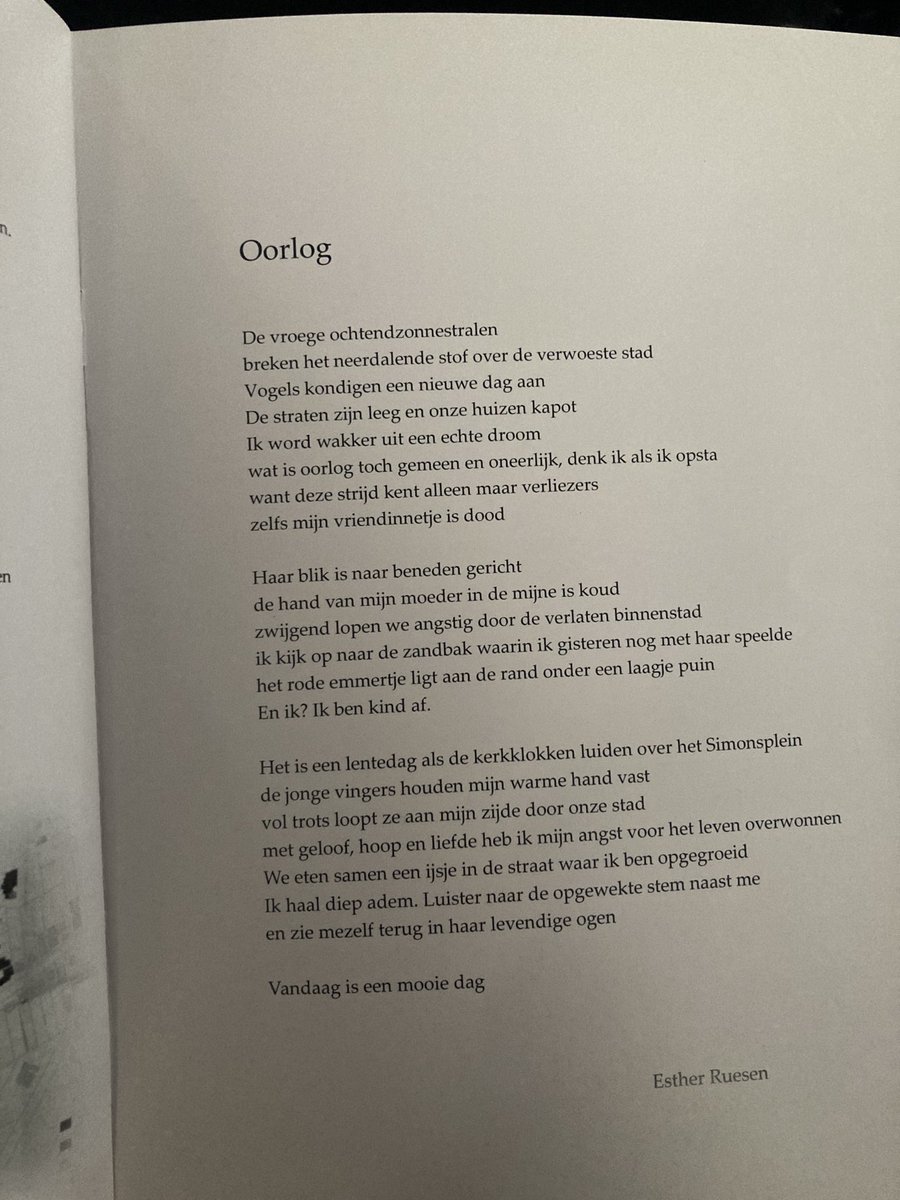 Herdenking bombardementen op Doetinchem (maart 1945). Met toespraken van @MarkBoumans , de kinderburgemeester, <a href="/EstherRuesen/">Esther Ruesen</a> , mooie muziek van <a href="/Amphion0314/">Amphion Cultuurbedrijf</a> Muziekschool en indrukwekkend ooggetuigenverslag van dhr Gunning.
Namens de fractie <a href="/JMonsVuulink/">Jessie Mons-Vuulink</a> en <a href="/pgmhilferink/">Paul Hilferink</a> aanwezig