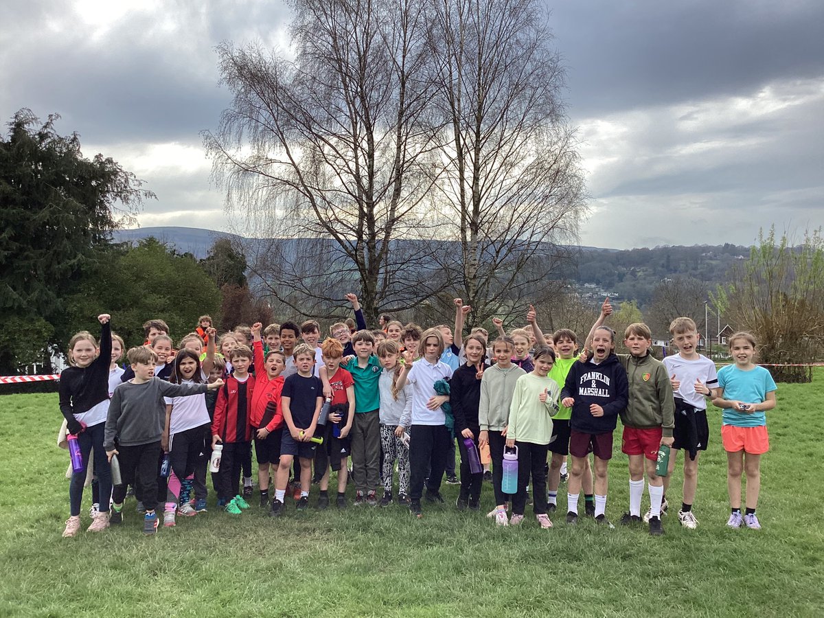 A huge well done to all those who took part in the cross country event this afternoon. It was great to see so many parents and grandparents supporting the children involved. All children can be commended on their efforts. #healthyconfidentindividuals