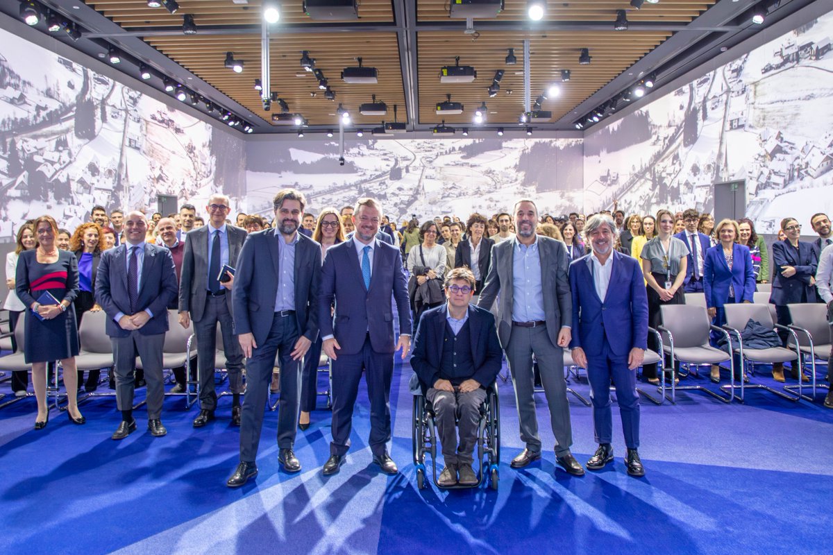 The @Paralympics President @parsonsandrew visited employees of Fondazione Milano Cortina 2026 and Allianz today to talk about promoting inclusion and change through the Paralympic movement. Change starts with the sport! @CIPnotizie @LucaPancalli #Paralympics #Paralimpiadi