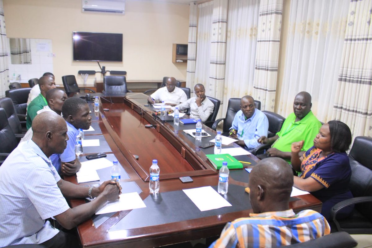 kenyacoastnpoly's tweet photo. The Jua Kali Artisan Association in Mombasa County visited KCNP for deliberations on provision of recognition of prior learning/upskilling services for their members, which is to be funded by the County Government of Mombasa. A target of 4000 Jua kali Artisan are to be upskilled. https://t.co/M22qhNEXXu