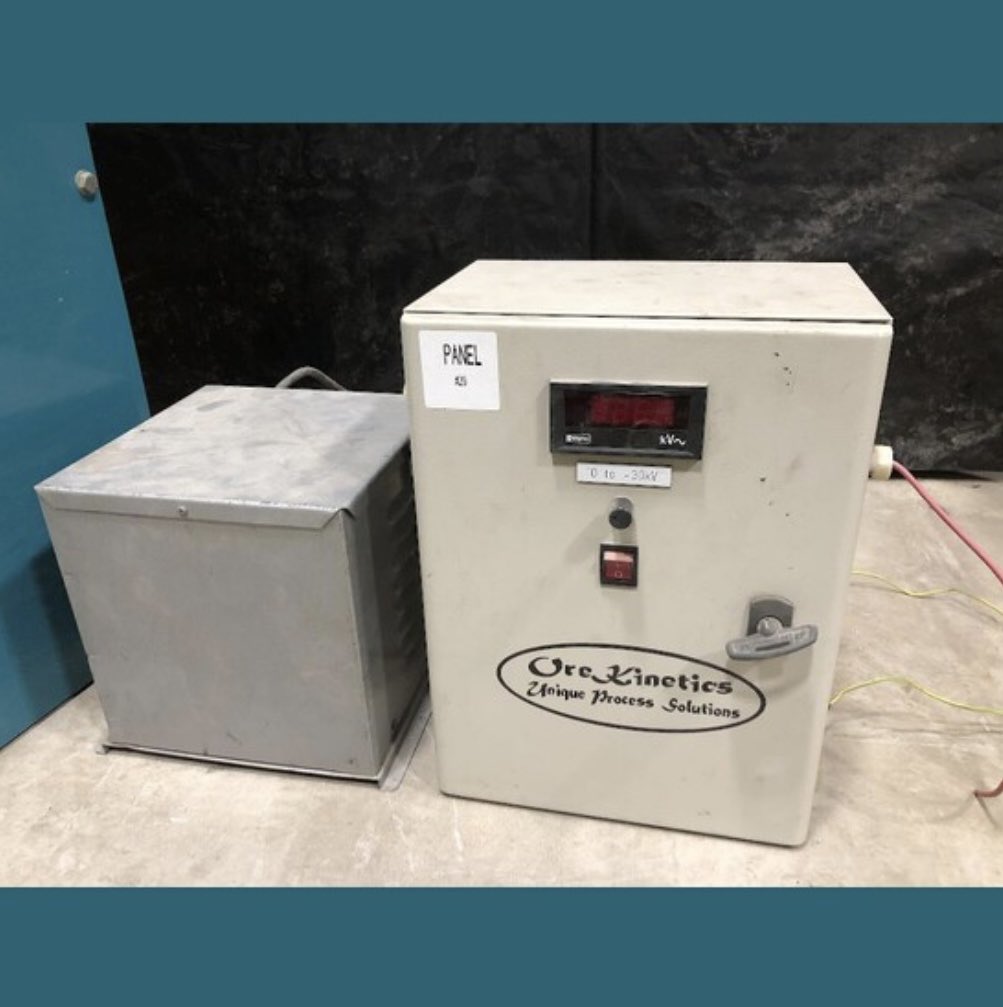 SavonaEquipment's tweet image. Deal of the day! $56000. Ore Kinetics UltraStat electrostatic separator. 30kV, 22in by 8in roll separation surfaces, adjustable separation. Stainless contact points, multiple drawers &amp;amp; trays. savonaequipment.com/en/ore-kinetic… #labequipment #lab #processinglab #mineralprocessing