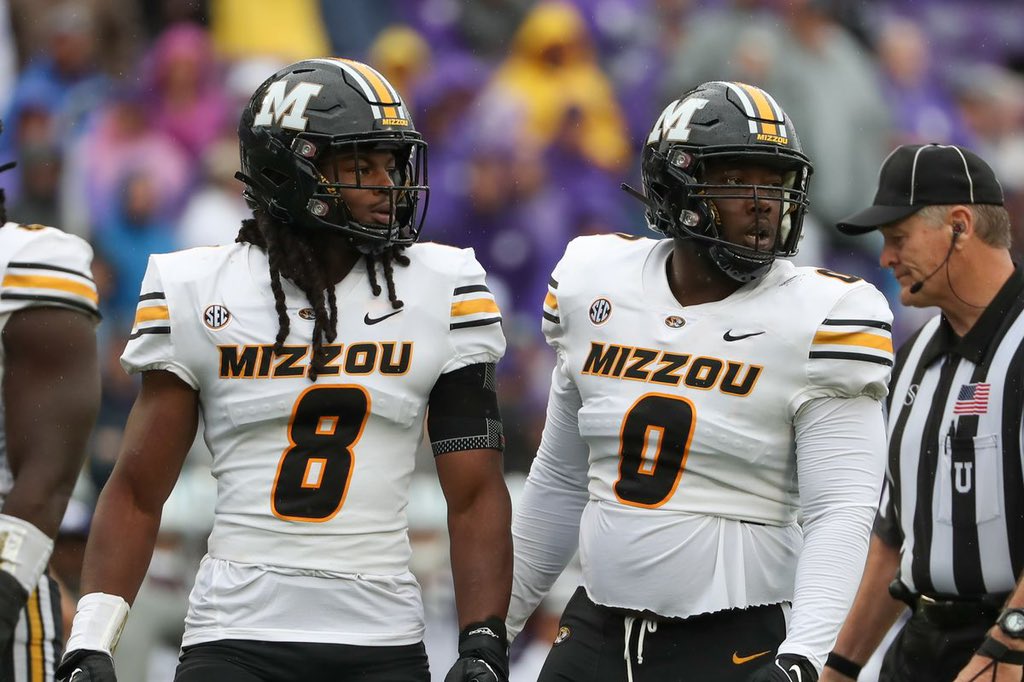 Blessed to receive an offer from Mizzou ⚫️🟡 @coachbrianearly @joshgibson_pg @TXK_Gameday @Perroni247