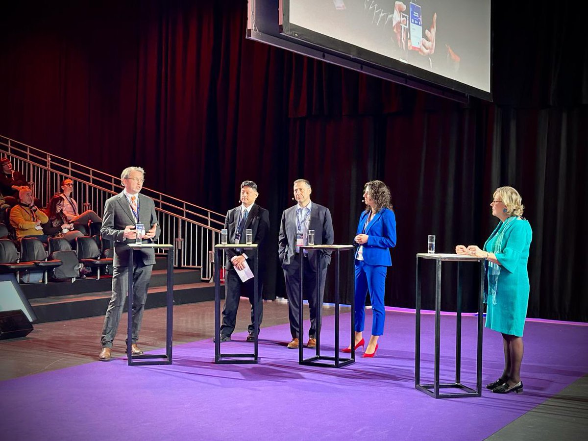 During #RIWeek2024 Dep. Head <a href="/SerhiiTereshko/">Serhii Tereshko</a> 🇩🇪MEP <a href="/ViolavonCramon/">Viola von Cramon 🇺🇦🇪🇺</a> 🇵🇱<a href="/EKocinskaLange/">Ewa Kocinska-Lange</a> 🇺🇸<a href="/turekian/">Vaughan Turekian</a> 🇯🇵<a href="/jica_direct_en/">JICA - Japan International Cooperation Agency</a> DG <a href="/ratsosi/">Signe Ratso</a> at #RIDaysEU discussed the importance of R&amp;I in 🇺🇦sustainable reconstruction and role of 🇪🇺 and int. partners in fostering support to 🇺🇦 R&amp;I development.