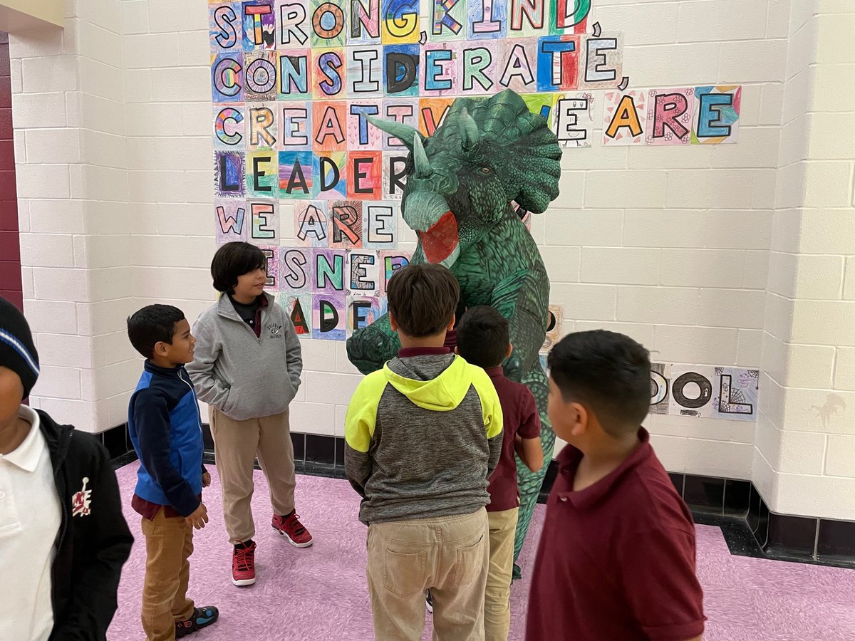 Roy Cisneros Library tweet media