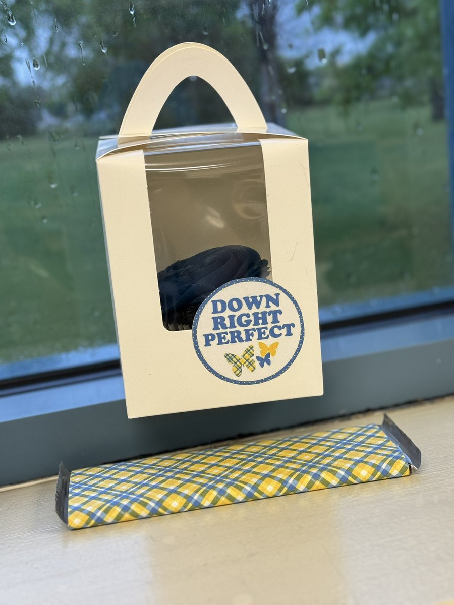 ✨Thank you Mrs. Gonzalez and The Sunshine Committee ☀️ for our treat this morning!!! ✨💙💛💙💛💙💛<a href="/MarcellaES_AISD/">Marcella Elementary</a> <a href="/EfrineRegino/">Mr. Regino</a> <a href="/eariasrobles/">Elizabeth Arias-Robles</a> @Sdseymore <a href="/math_egutierrez/">Elisa Gutierrez</a> 
#DownSyndromeAwarenessday💛💙