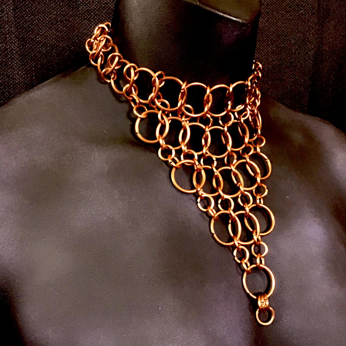 🔶💛🩶SOLID COPPER CHAINMAILLE CHOKER🩶💛🔶To Purchase🫧 #HitTheLinkInMyBio #Chainmaille #ChokerLove #ChainmailleJewelry #JewelryAddict #Handmade #CopperJewelry