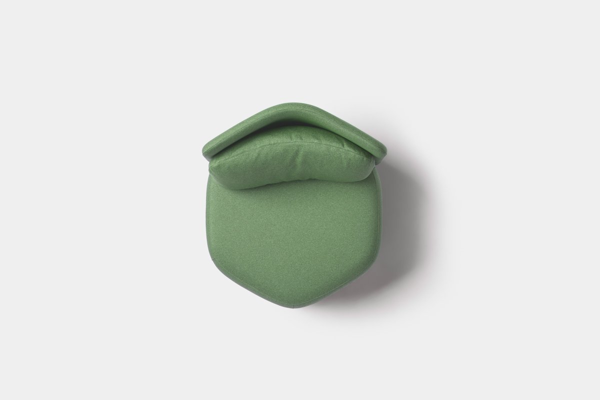 Hex by Missana offers a creative solution for designing dynamic and adaptable seating areas suitable for different environments such as offices, lounges, or collaborative spaces.

#MissanaHEX #ModularElegance #CustomizeYourSpace #DesignInnovation #jarokose