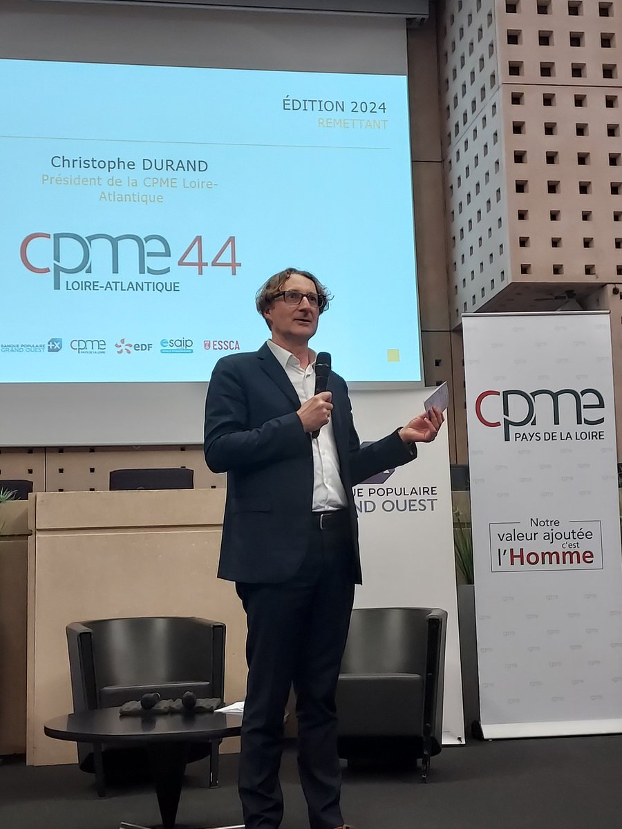 Christophe Durand, Président de la @cpme44 est le remettant du prix coup de 💛 des #TrophéesRSE2024