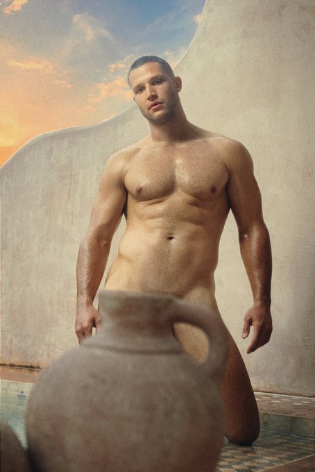 Young god https://t.co/QefOOSTRRl