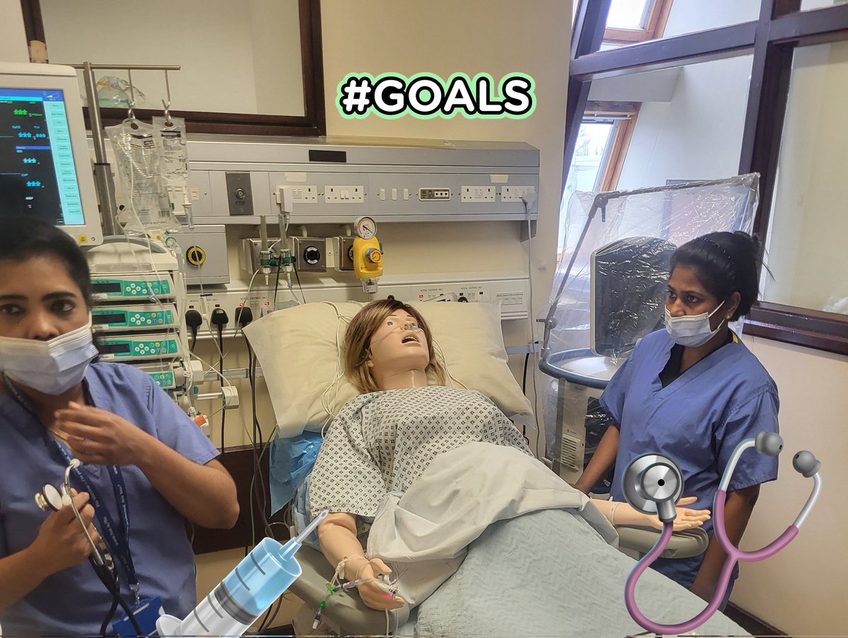 ICU Nursing Staff @MUH make the most of an opportunity to hone skills in the management of Sepsis with the added complexity of an evolving Anaphylaxis. Well done to all involved 👏 #Sepsis6 #Anaphylaxis #ISBAR #SituationalAwareness