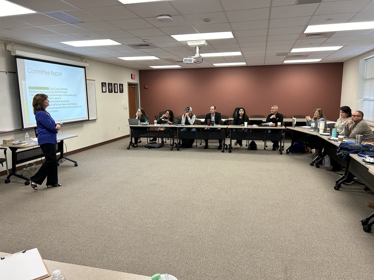 LEEF_TX's tweet photo. LEEF had its first strategic planning session led by @FoundInnovation this morning! We’re excited to use what we’ve learned to improve our processes and methods to better support our #1LISD district staff and students 
💙📚💛 

#NoPlaceLikeLISD https://t.co/gOFiprA37F