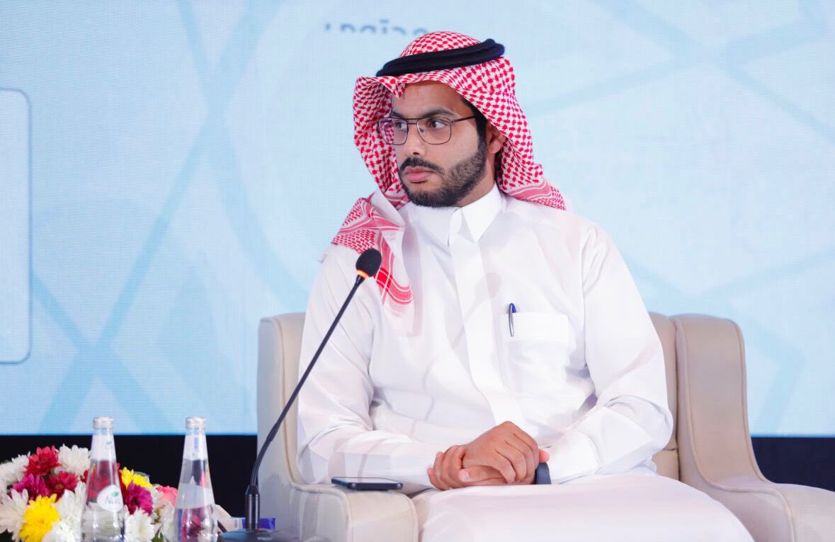oso5s's tweet photo. تشرفت بكوني أحد أعضاء الجلسة الثانية من جلسات #ليالي_إخاء3  بحضور معالي وزير الموارد البشرية والتنمية الاجتماعية @Ahmed_S_Alrajhi الداعم الأكبر للشباب في سوق العمل، تحت رعاية خادم الحرمين الشريفين وولي عهده الأمين

وشكر من القلب للفريق الرائع @Ekhaa_sa على ابداعهم المعهود دائما🌹 https://t.co/UwpYOOC0ks