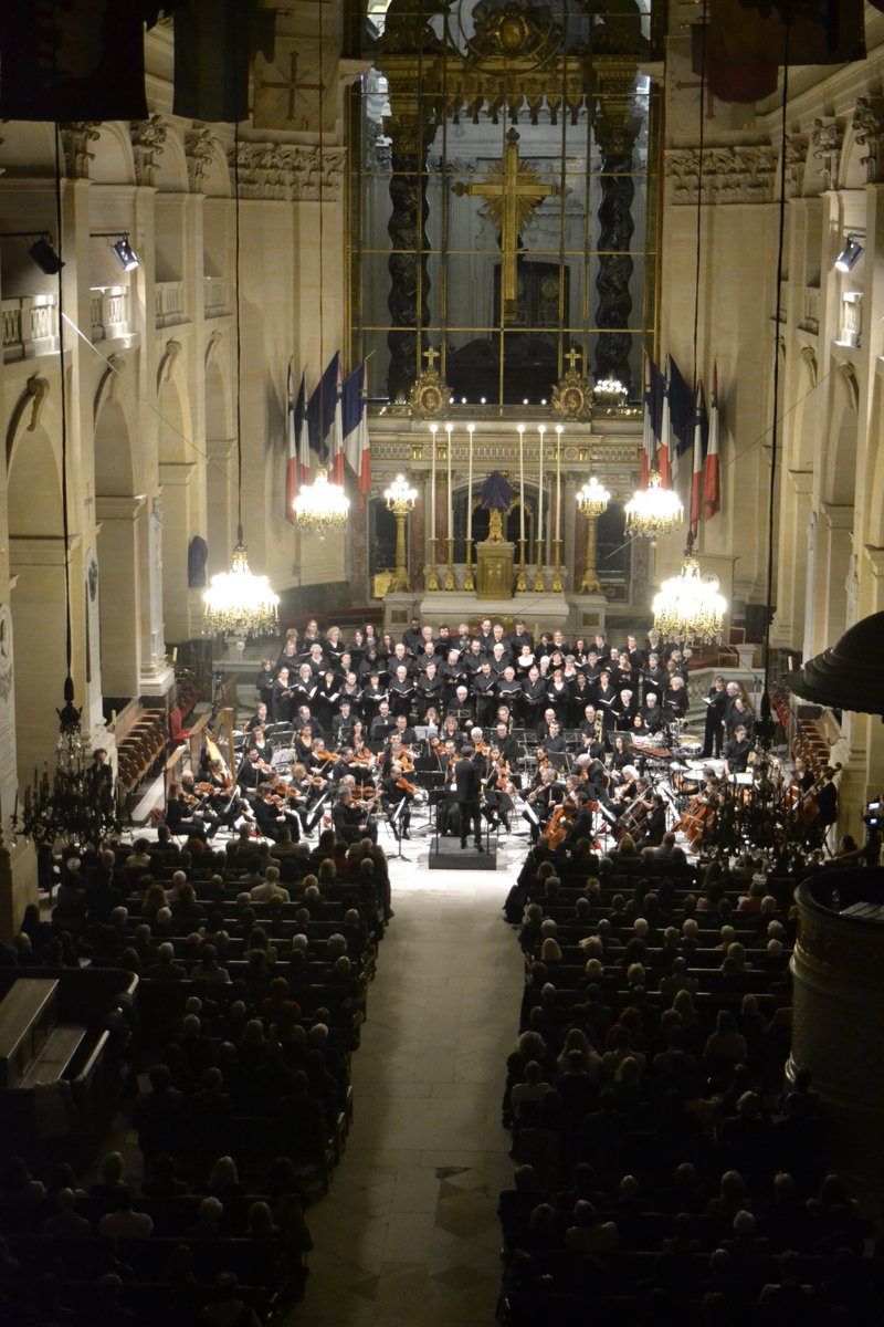 Fin de la 2⃣ édition du #concert annuel organisé par @LesGCasseesUBFT en la Cathédrale Saint-Louis des #Invalides. Les différentes interprétations de l'Orchestre et Chœurs de l'AP-HP ont su nous faire vibrer et rappeler l'importance de la mémoire et du soutien de nos blessés.