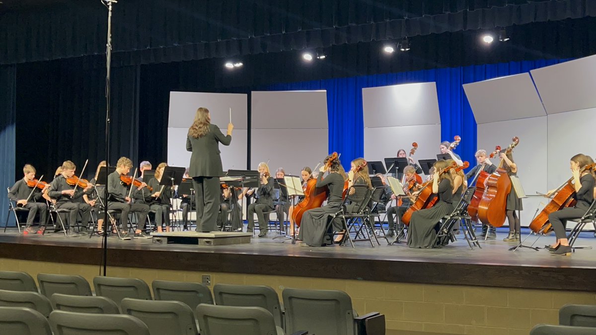 Ms. Abell and the GMS 7th/8th Grade Orchestras earned SUPERIOR ratings from each of the 4 judges at Concert Performance Assessment recently! Superior is the highest rating and each of these groups will be recognized as a 2024 TnASTA Orchestra of Excellence! 🎻🎻 #GeneralsLEAD